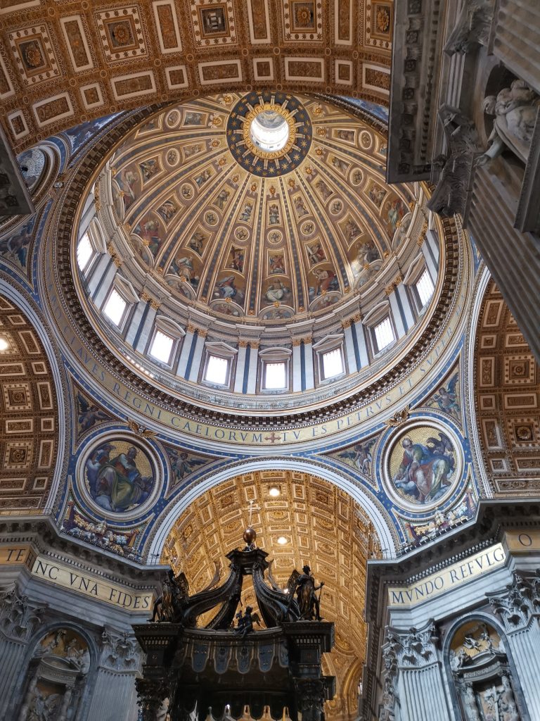 Dôme de la basilique Saint Pierre à Rome