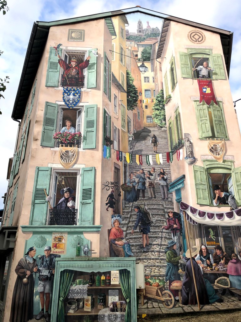 visiter les rues du Puy en Velay.