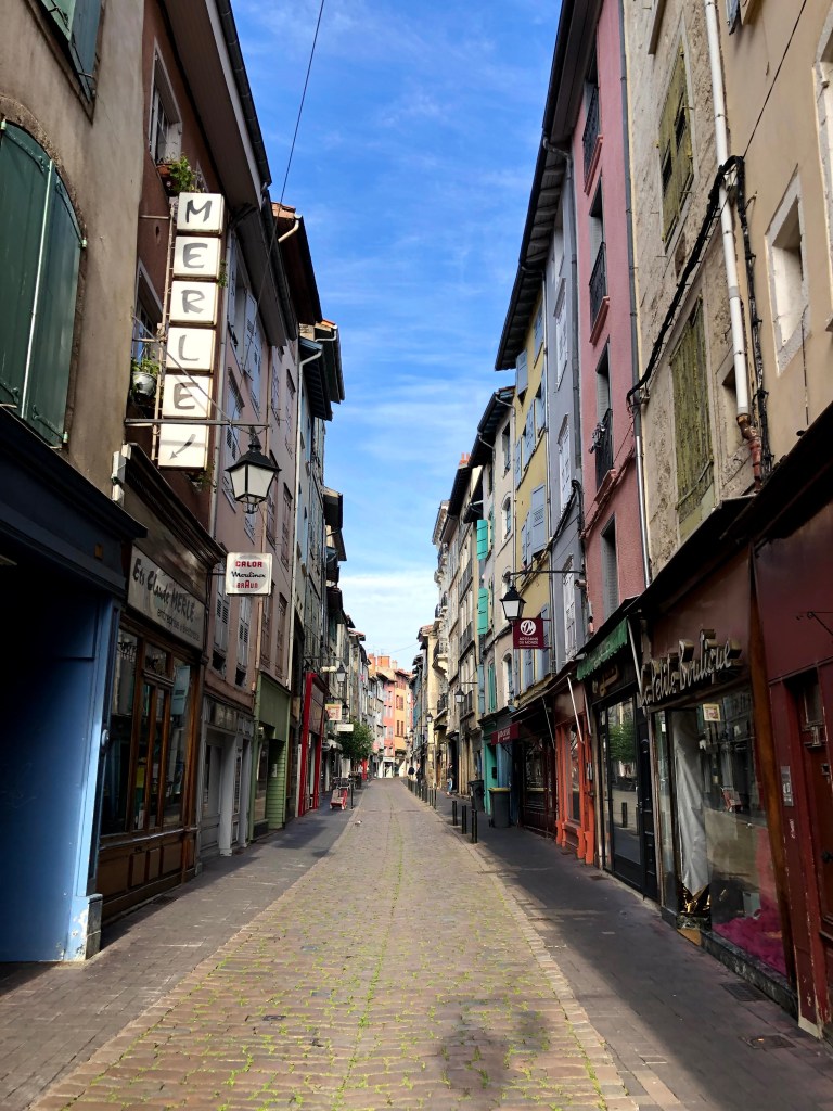 visiter les rues du Puy en Velay.