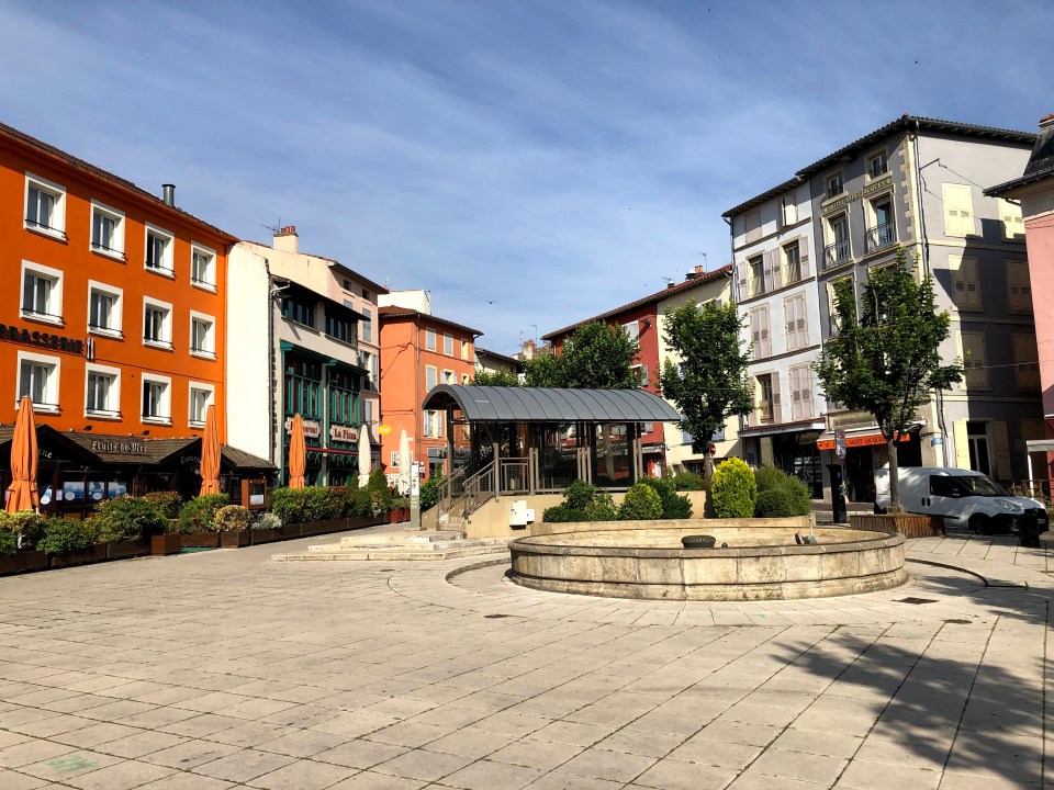 visiter les rues du Puy en Velay.