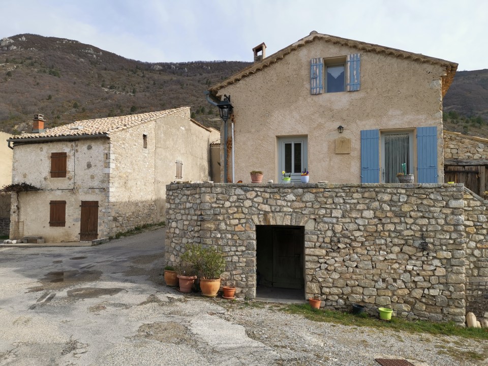 Poët-Sigillat Drôme provençale