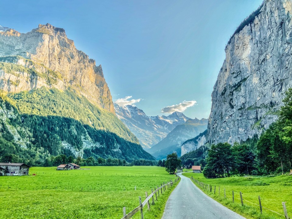 Voici donc une sélection des plus beaux endroits à visiter en Suisse. 