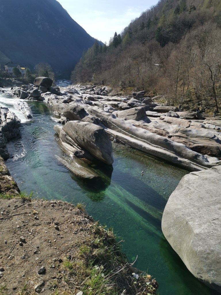 La vallée de la Verzasca dans le Tessin en Suisse