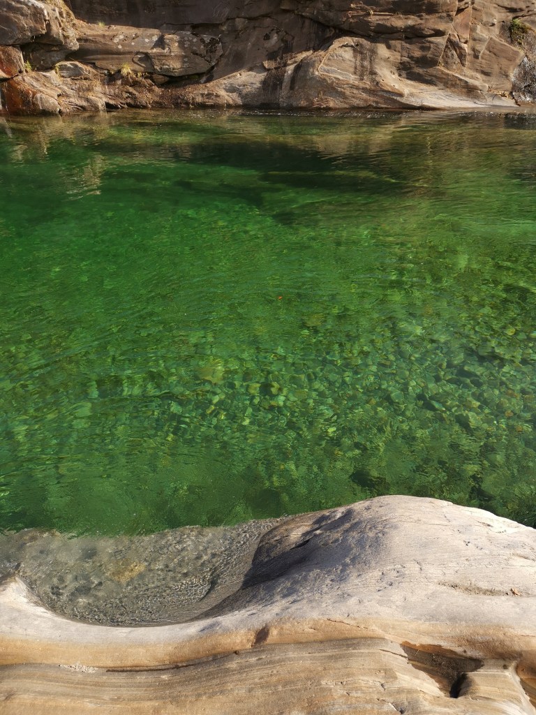 Pont des Sauts dans la vallée du Verzasca au coeur du Tessin