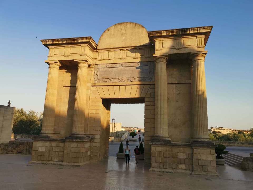 Porte du Pont : Puerta del Puente