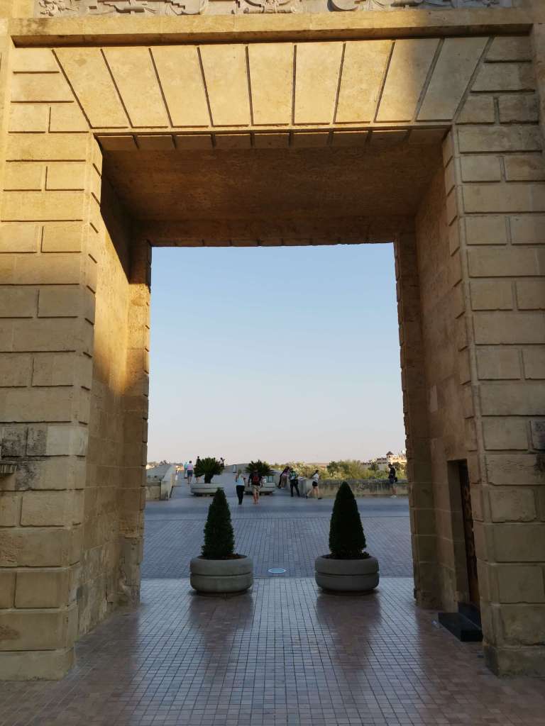 Porte du Pont : Puerta del Puente