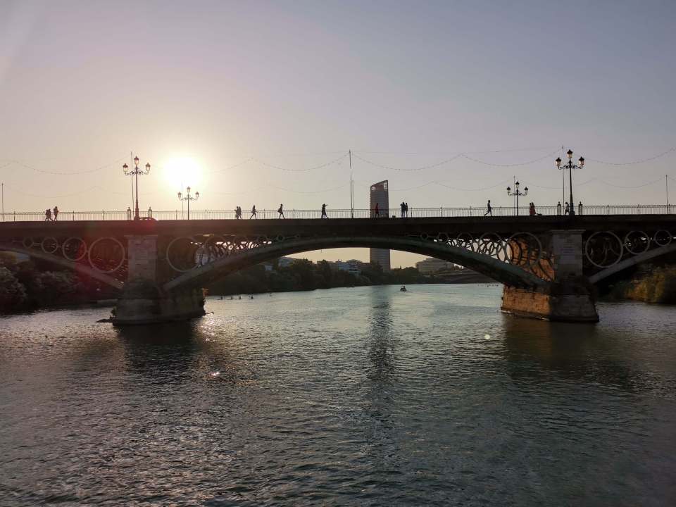 croisière sur le fleuve Guadalquivir dans la capitale de l'Andalousie
