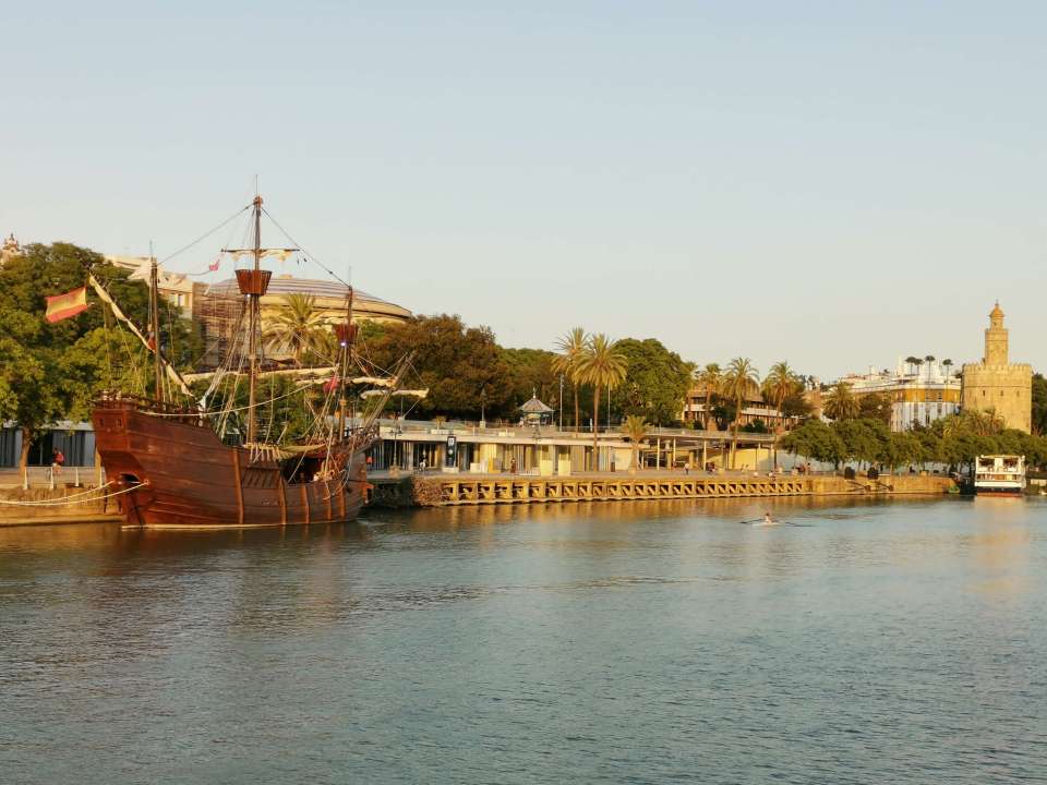 croisière sur le fleuve Guadalquivir dans la capitale de l'Andalousie