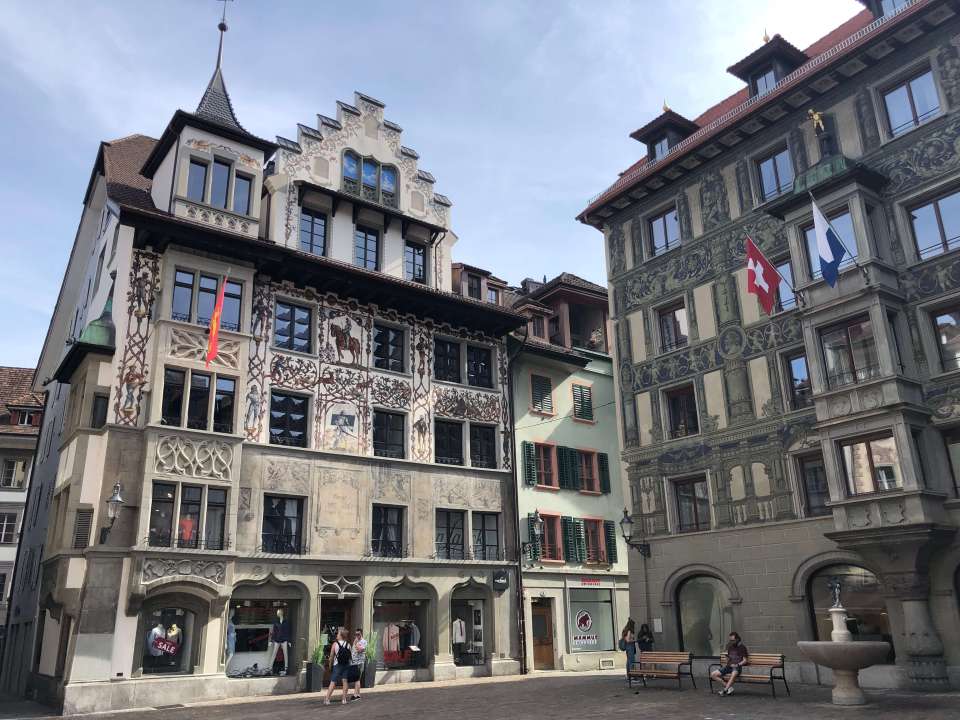 centre historique de Lucerne façade peinte
