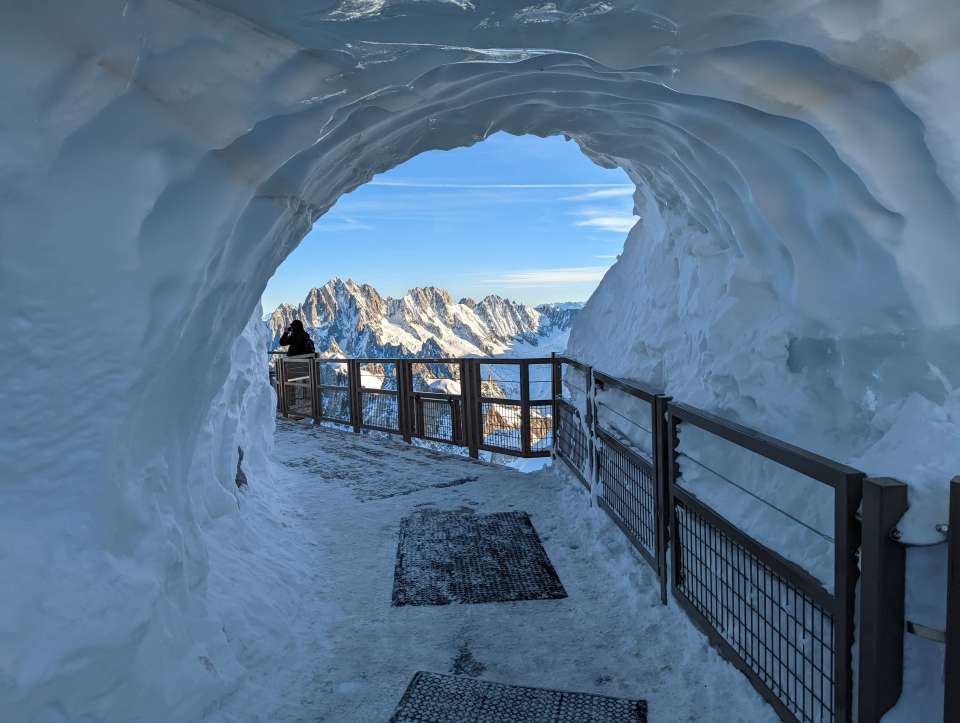 L’Aiguille du Midi depuis Chamonix