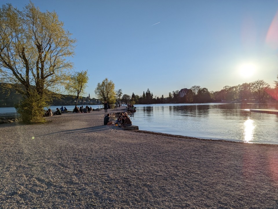 que faire à Annecy coucher de soleil au bord du lac d'Annecy 