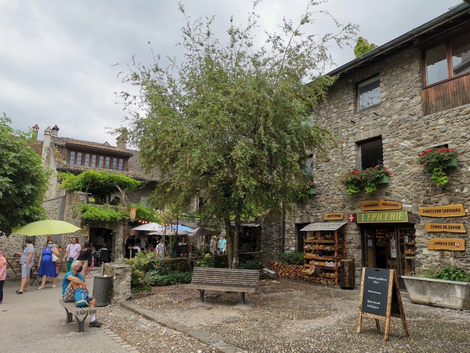 Circuit autour du lac Léman : Yvoire