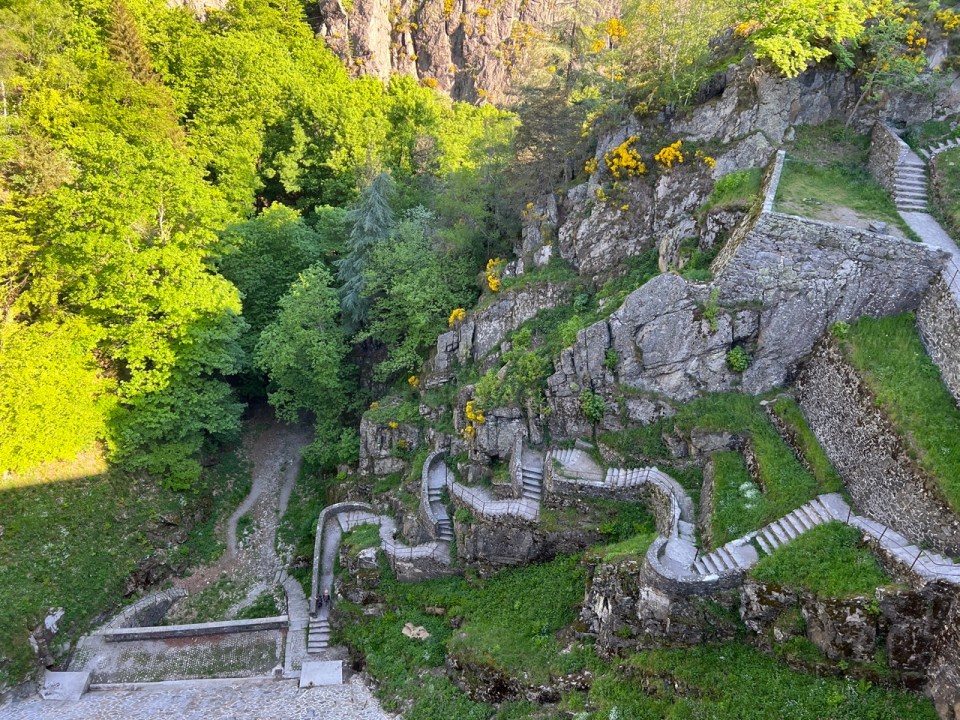 barrage du gouffre de l’enfer dans le Parc naturel régional du Pilat 