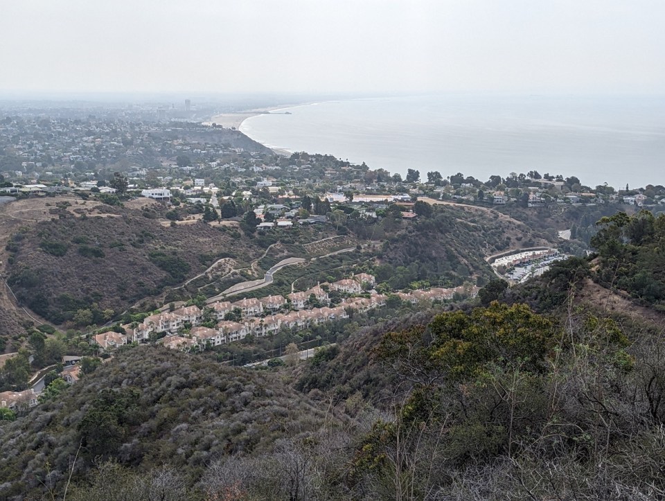 Los Leones Canyon Trailhead