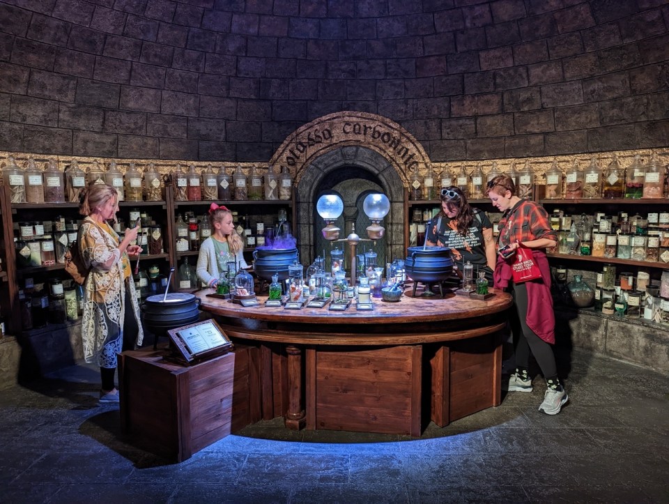 Harry Poter lors de la visite des studios Warner Bros à Los Angeles