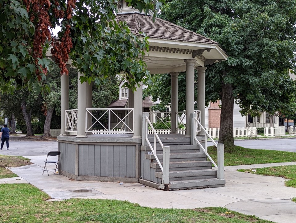 kiosque Gilmore Girls dans la visite les studios Warner Bros à Los Angeles