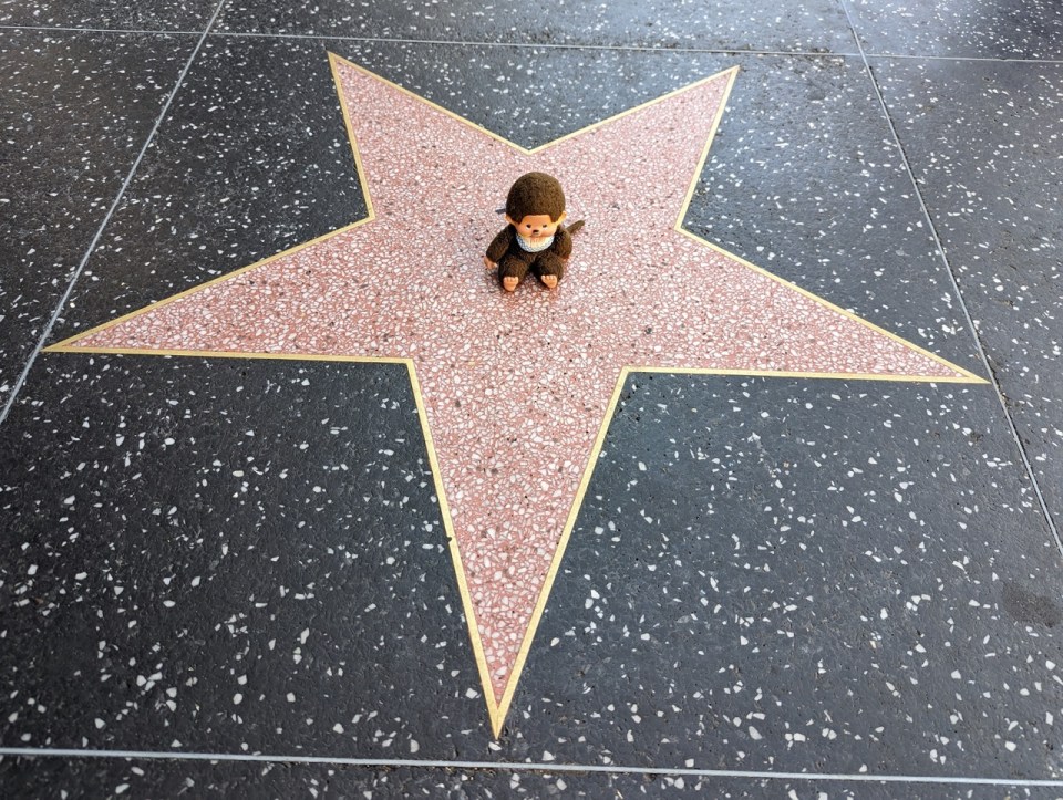 Kiki visite Los Angeles