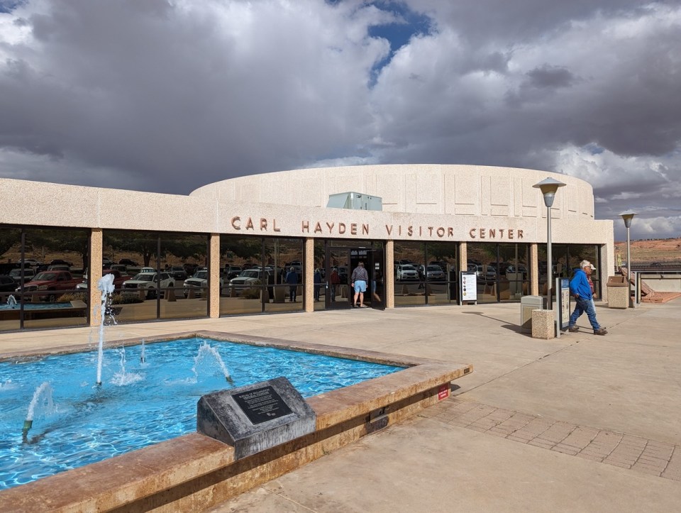 visitor center Glen Canyon Dam à Page