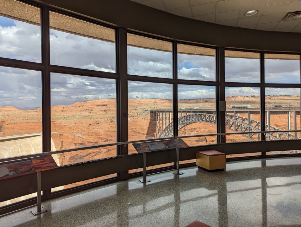 Visitor Center Glen Canyon Dam à Page