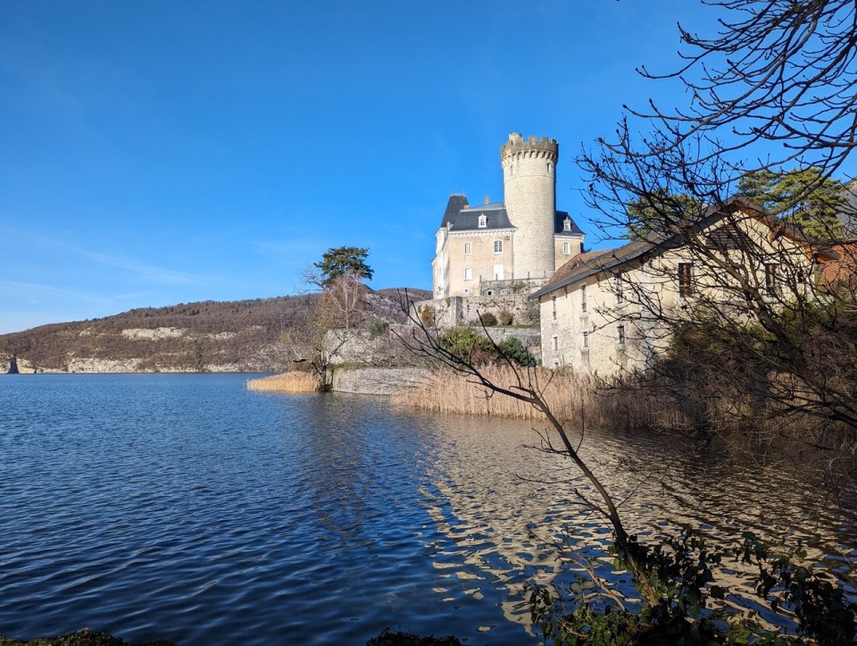 Duingt, commune autour du lac d'Annecy