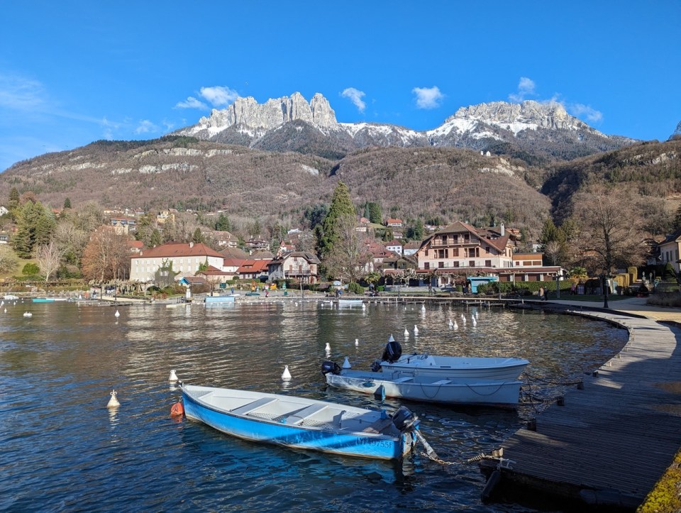 Talloires plus beau village autour du lac d'Annecy