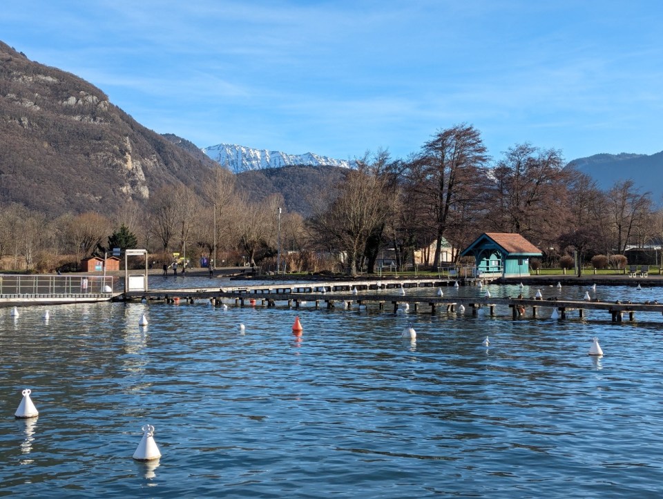 Doussard, commune autour du lac d'Annecy