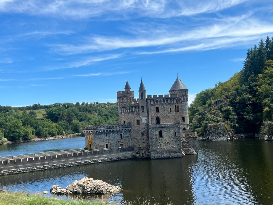 Château de la Roche à Saint-Priest-la-Roche
