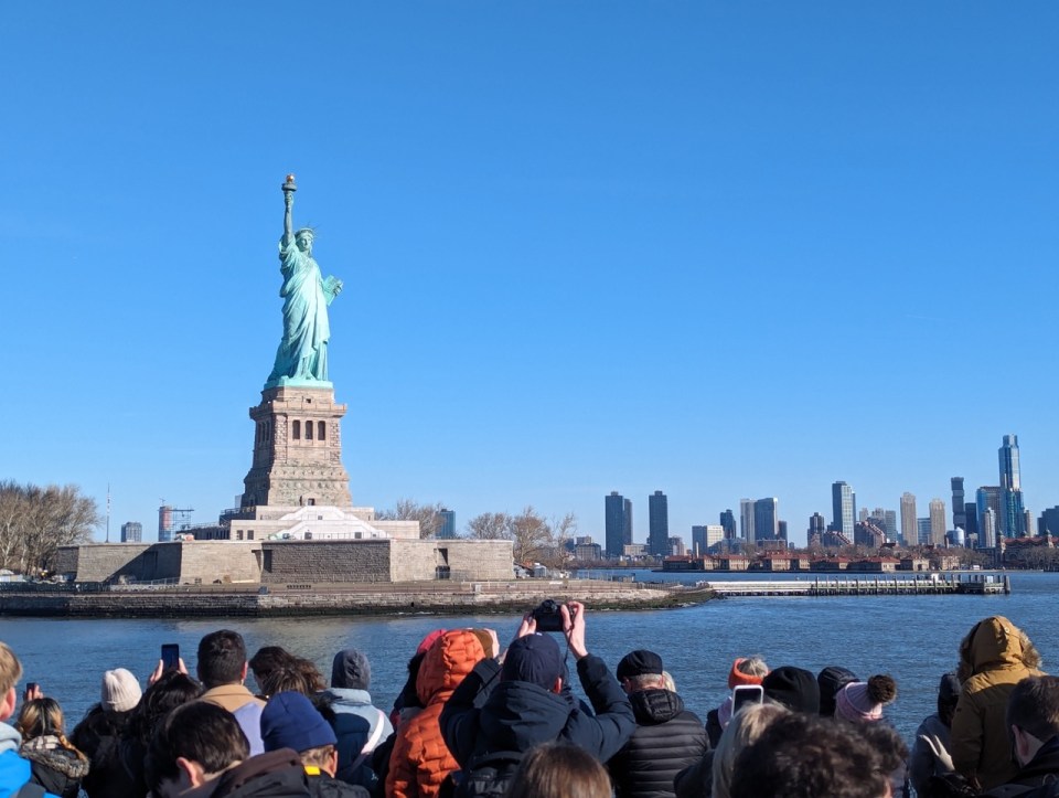 Ferry pour aller à la Statue de la Liberté à New York