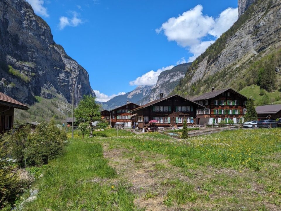 hike from Lauterbrunnen to Stechelberg