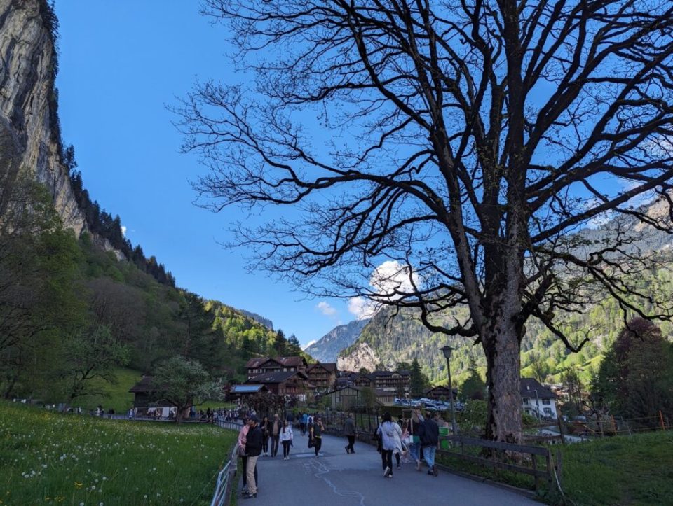 hike from Lauterbrunnen to Stechelberg