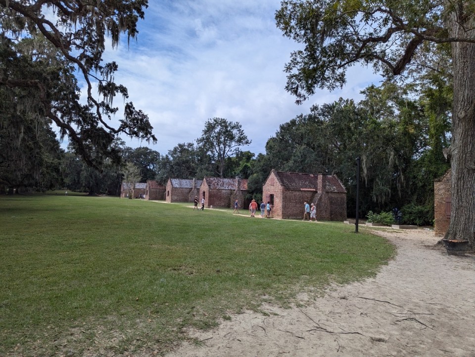 maisons des esclaves du Boones Hall Plantation and Gardens