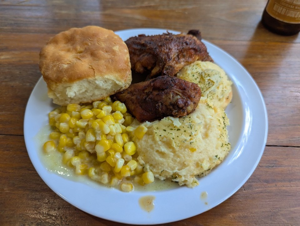 manger au restaurant la cuisine de chez maman au village historique Vermillionville en Louisiane