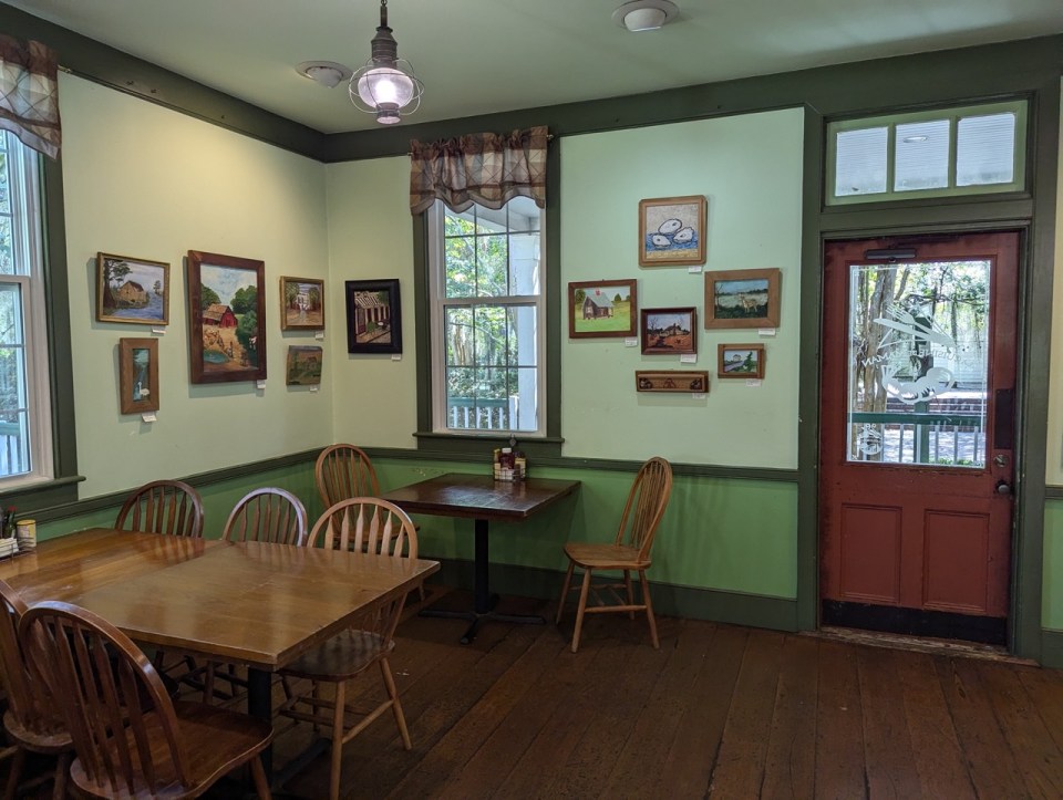 manger au restaurant la cuisine de chez maman au village historique Vermillionville en Louisiane