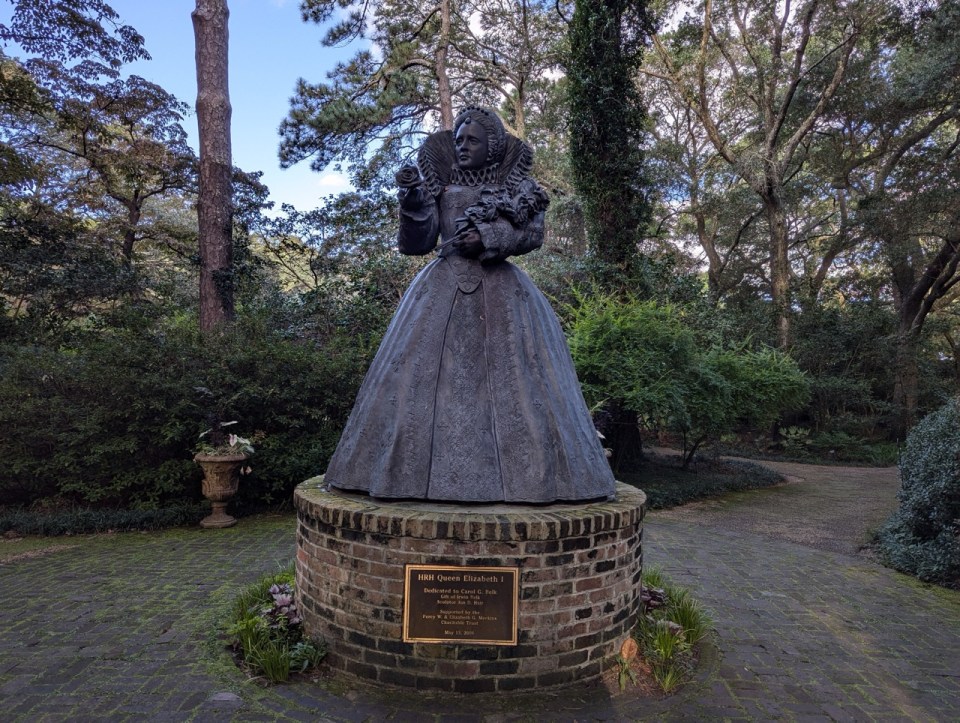 Elisabethan Gardens au Fort Raleigh National Historic Site à Manteo sur l'île de Roanoke dans les Outer Banks