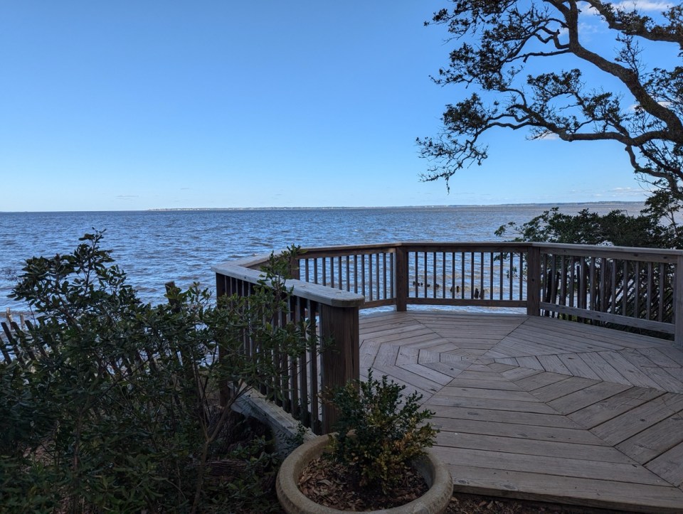 Elisabethan Gardens au Fort Raleigh National Historic Site à Manteo sur l'île de Roanoke dans les Outer Banks