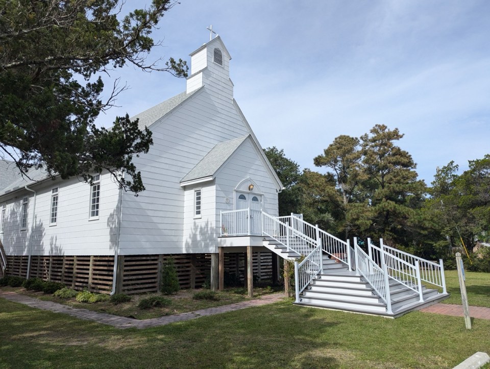 village d'Ocracoke avec son église