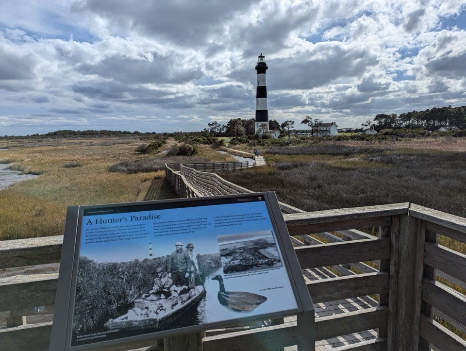 Phare de Bodie Island sur l'ile d'Hatteras dans les Outer Banks. 