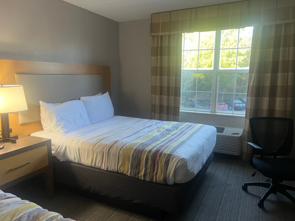 Country Inn & Suites by Radisson, Charlotte University Place