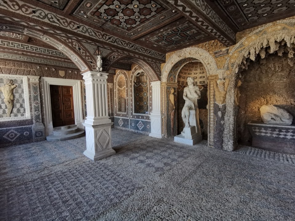 grotte artificielle du château de la Bastie d’Urfé