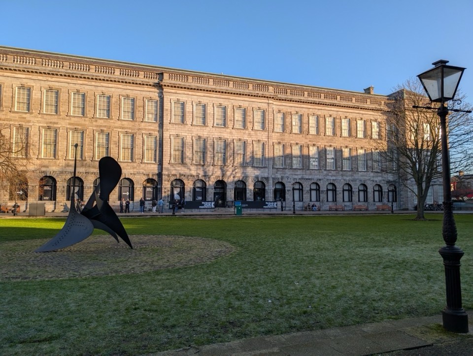 aller au Trinity College lors d'une visite de 3 jours à Dublin
