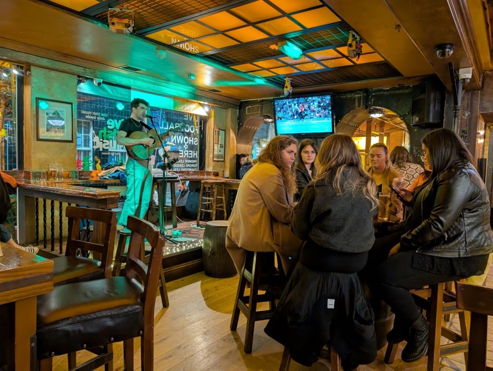 aller dans un pub lors d'une visite de 3 jours à Dublin