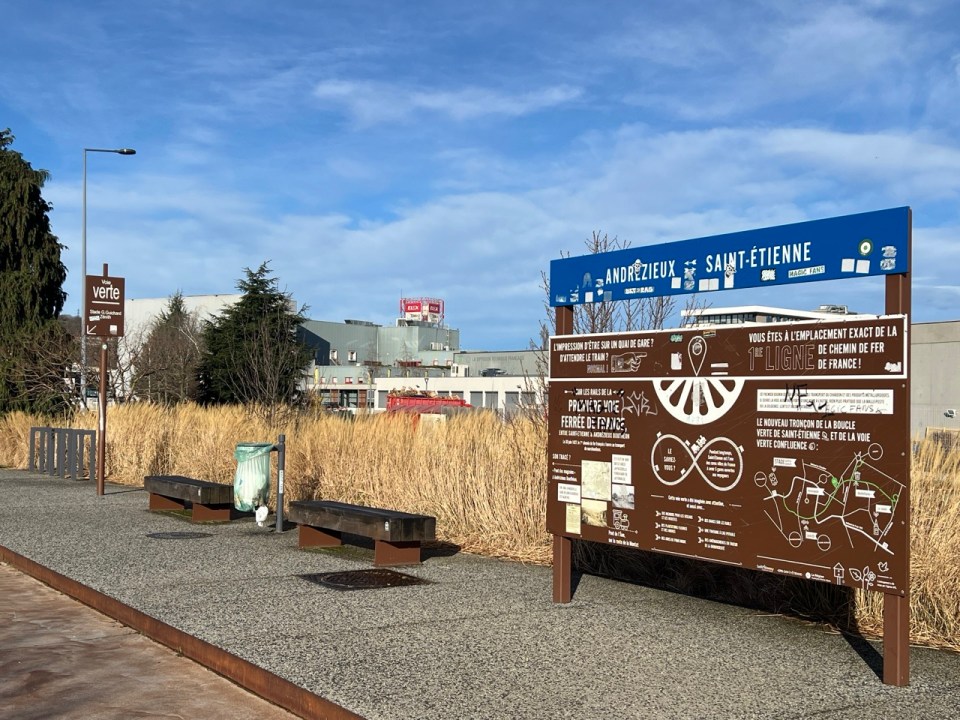 voie verte des mémoires ferroviaires à Saint Etienne sur la première ligne de chemin de fer 