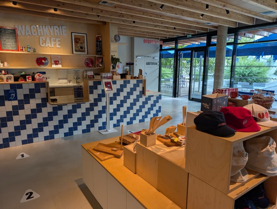 Visite de la Maison de la vache qui rit à Lons-le-Saunier dans le Jura