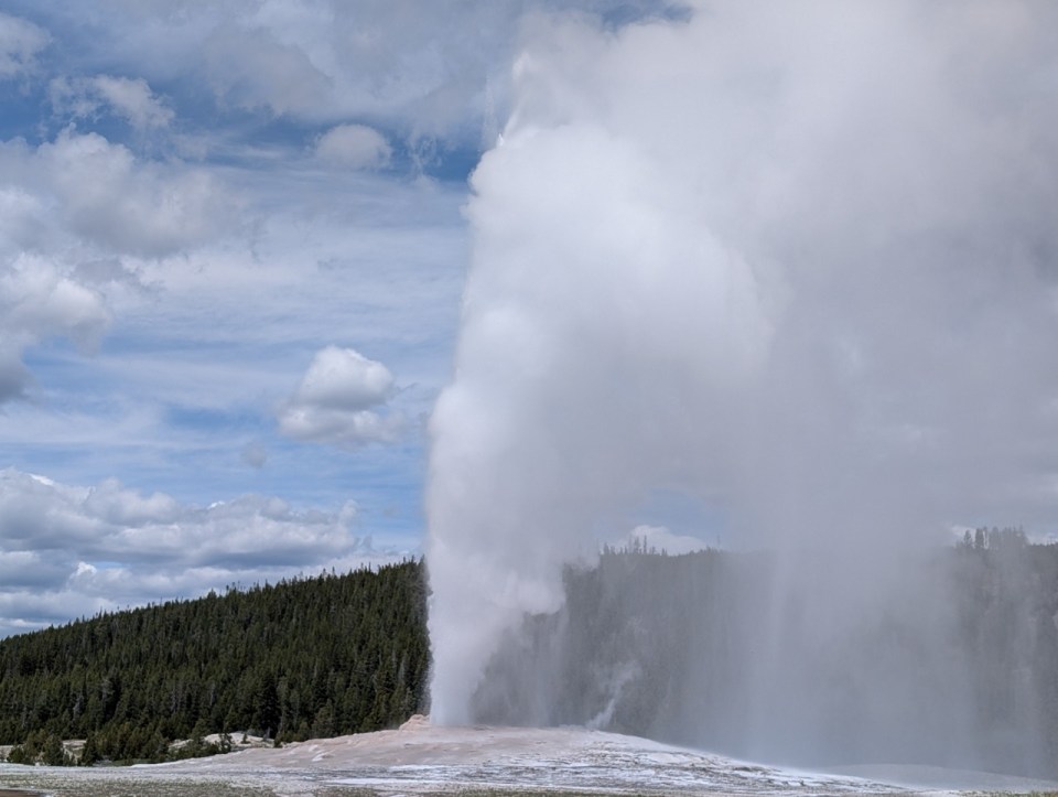 geyser Old Faithful