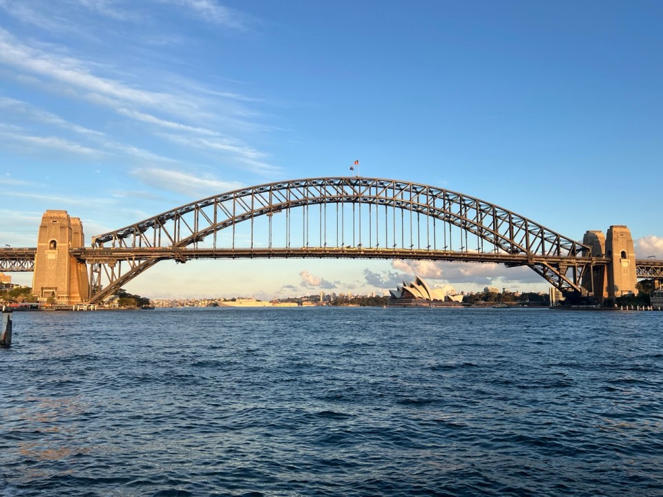 vue sur l'Opéra et le Harbour Bridge depuis McMahons Point à Sydney 