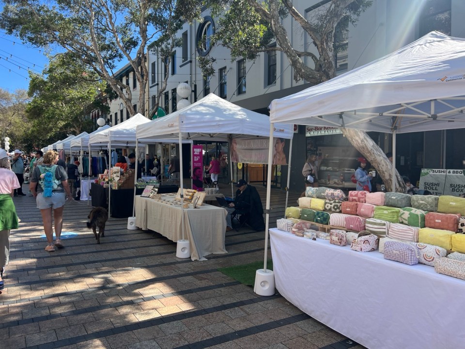 marché à le weekend sur le Corso à Manly 