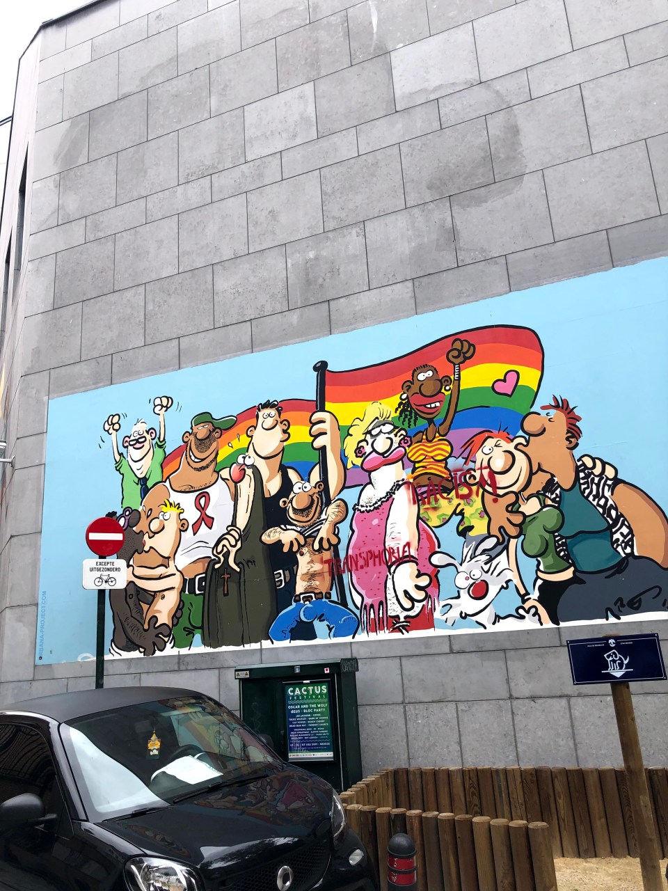 Walls of the comic strip walk